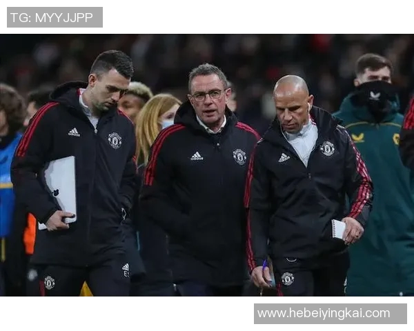 贝蒂斯中场调度解析及其对球队战术执行的影响分析